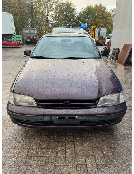 Toyota Carina E **2.0 PETROL-ESSENCE** - Saloon car: picture 2 Toyota Carina E **2.0 PETROL-ESSENCE** - Saloon car: picture 2