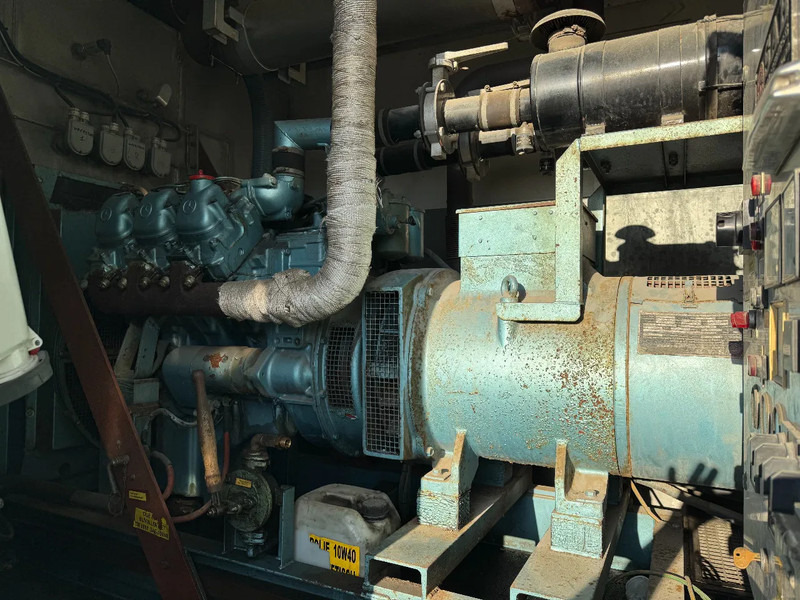 Box truck Volvo FL 180 **GENERATOR 100Kva MERCEDES V6**: picture 8