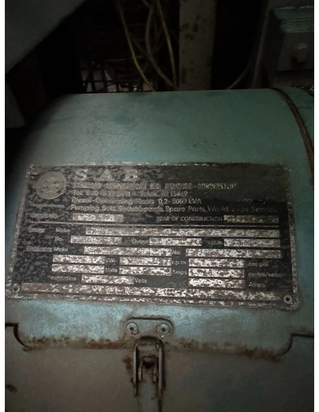Box truck Volvo FL 180 **GENERATOR 100Kva MERCEDES V6**: picture 11