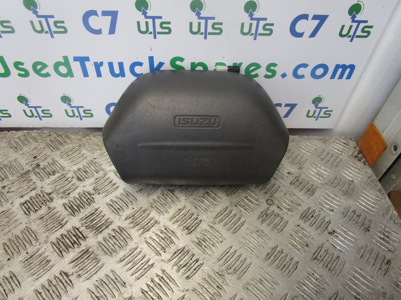 ISUZU N75 4HK1 STEERING WHEEL AIR BAG - Steering for Truck: picture 1 ISUZU N75 4HK1 STEERING WHEEL AIR BAG - Steering for Truck: picture 1
