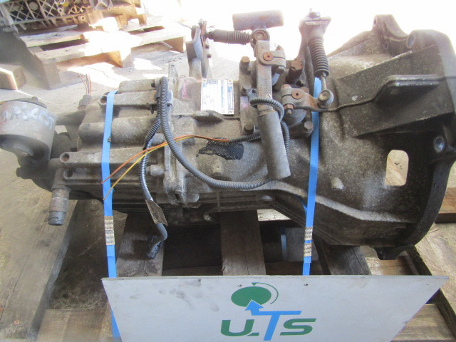 RENAULT MASCOTT 6 SPEED ZF 6S300 GEARBOX - Gearbox for Truck: picture 2 RENAULT MASCOTT 6 SPEED ZF 6S300 GEARBOX - Gearbox for Truck: picture 2