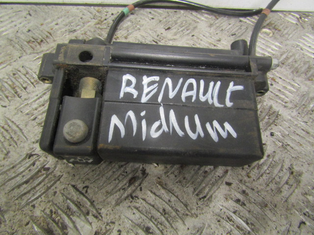 RENAULT MIDLUM DCI PTO IN CAB CONTROL - Cab and interior for Truck: picture 2 RENAULT MIDLUM DCI PTO IN CAB CONTROL - Cab and interior for Truck: picture 2