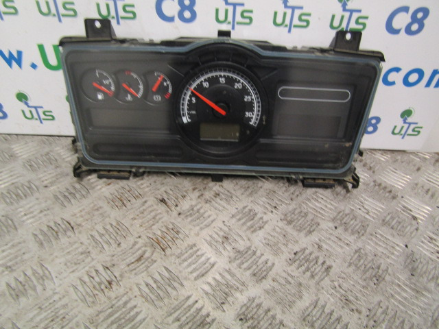 RENAULT MIDLUM DXI CLOCK CLUSTER P/NO 7421050636-04 - Cab and interior for Truck: picture 1 RENAULT MIDLUM DXI CLOCK CLUSTER P/NO 7421050636-04 - Cab and interior for Truck: picture 1