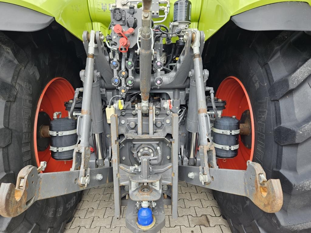 Farm tractor CLAAS AXION 870 CMATIC: picture 26 Farm tractor CLAAS AXION 870 CMATIC: picture 26