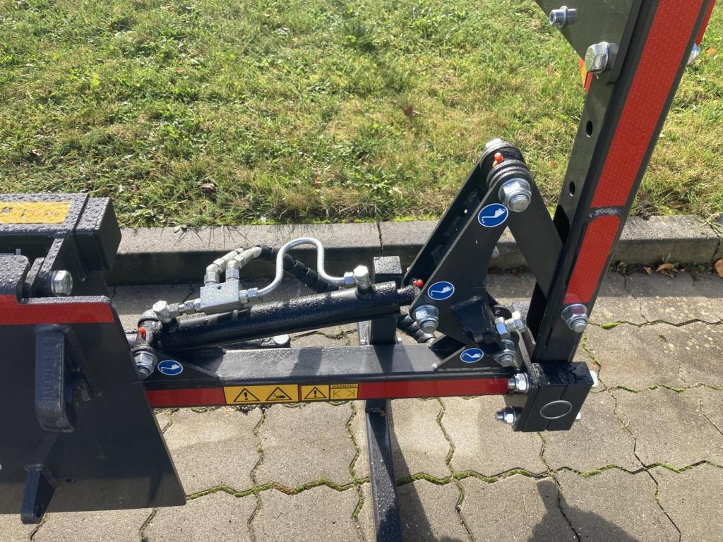 Fliegl ASTSCHERE 1450 - Flail mower/ Mulcher: picture 3 Fliegl ASTSCHERE 1450 - Flail mower/ Mulcher: picture 3