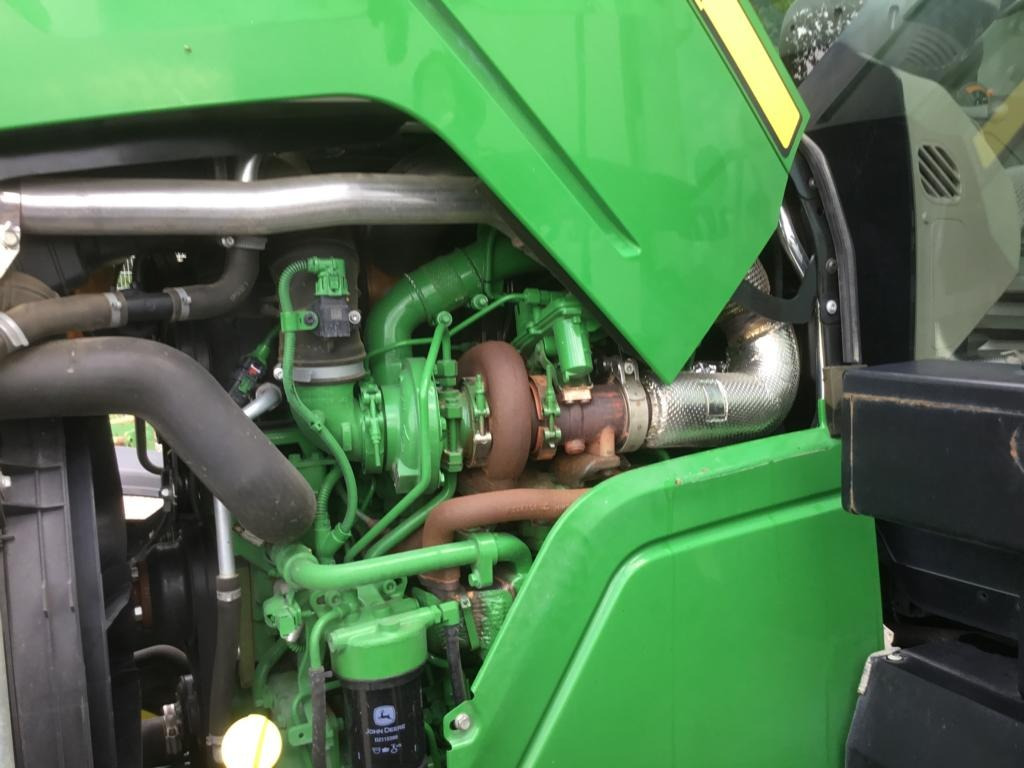 John Deere 6130R - Farm tractor: picture 5 John Deere 6130R - Farm tractor: picture 5