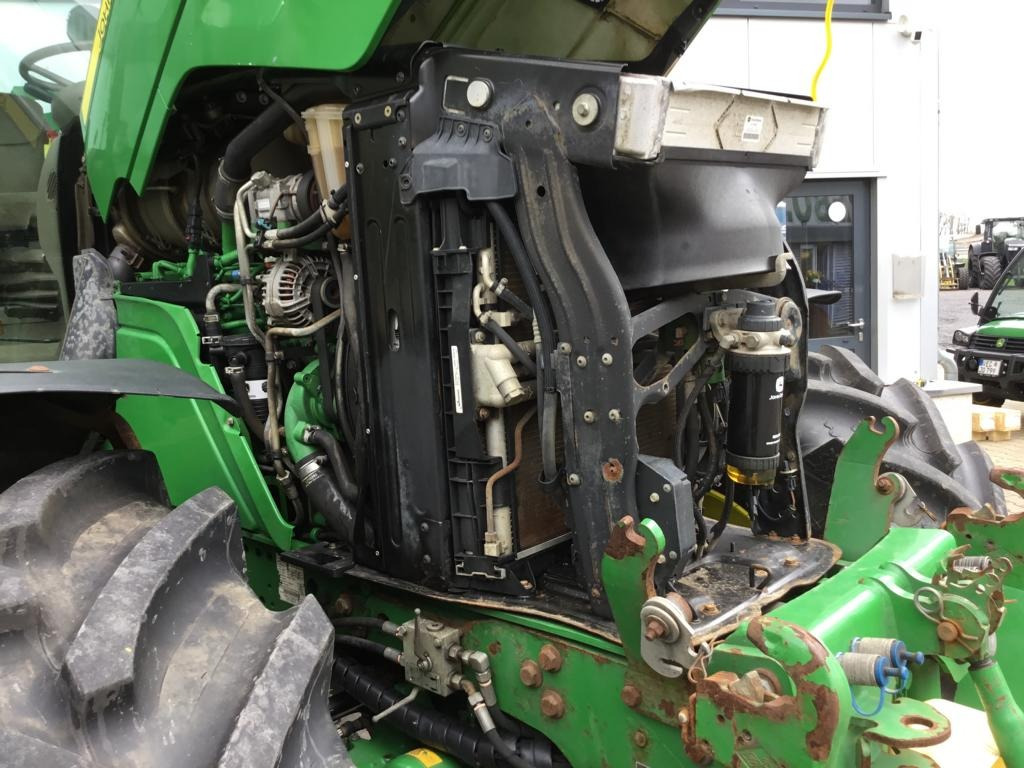 John Deere 6150R - Farm tractor: picture 3 John Deere 6150R - Farm tractor: picture 3