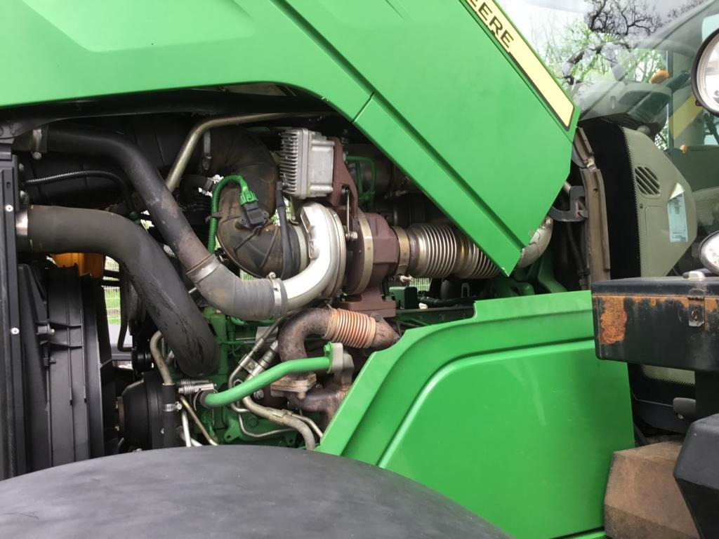 John Deere 6150R - Farm tractor: picture 5 John Deere 6150R - Farm tractor: picture 5