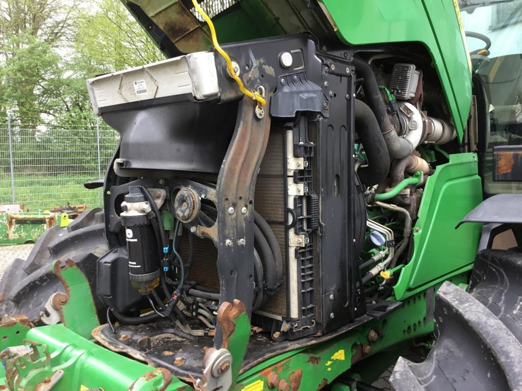 John Deere 6150R - Farm tractor: picture 4 John Deere 6150R - Farm tractor: picture 4