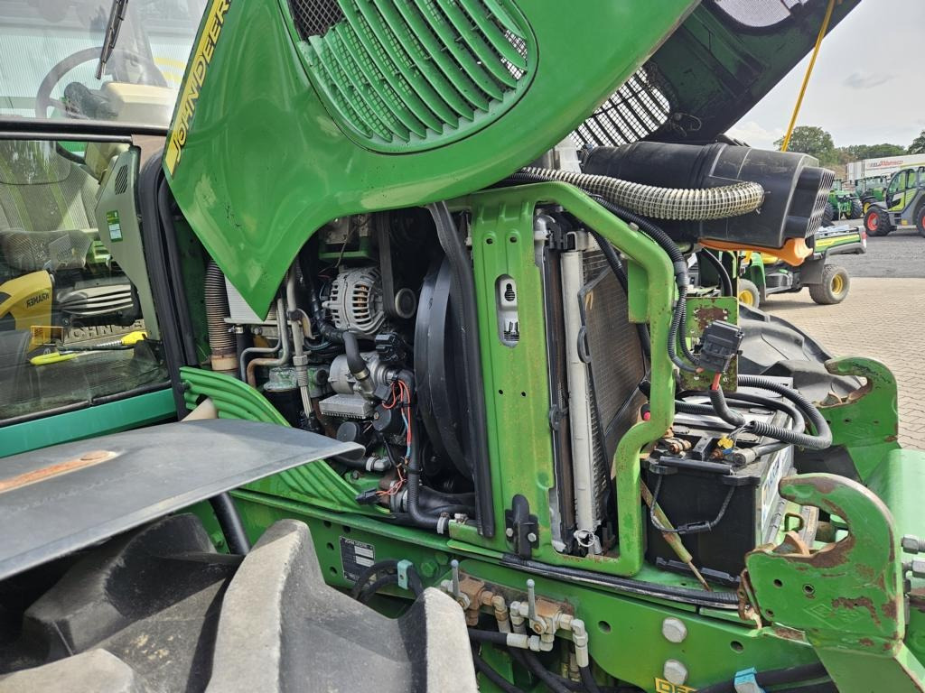 John Deere 6420S - Farm tractor: picture 2 John Deere 6420S - Farm tractor: picture 2