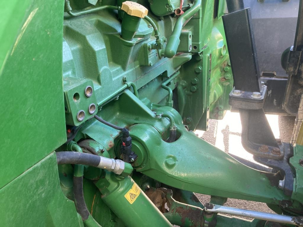 John Deere 8345R - Farm tractor: picture 2 John Deere 8345R - Farm tractor: picture 2