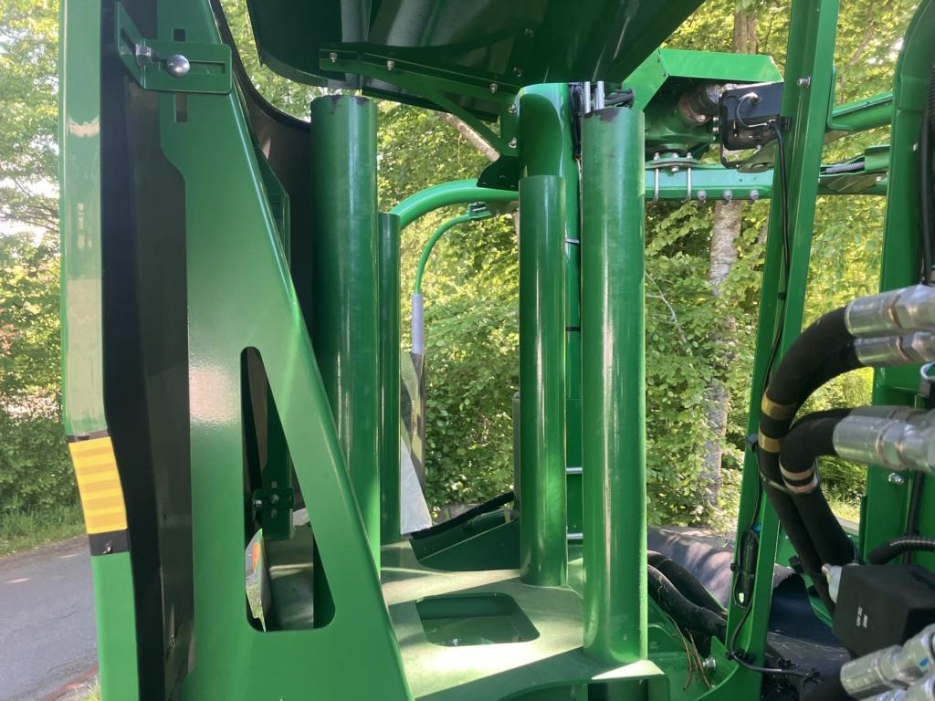 John Deere FESTKAMMER-KOMBIPRESSE C441R - Hay and forage equipment: picture 5 John Deere FESTKAMMER-KOMBIPRESSE C441R - Hay and forage equipment: picture 5
