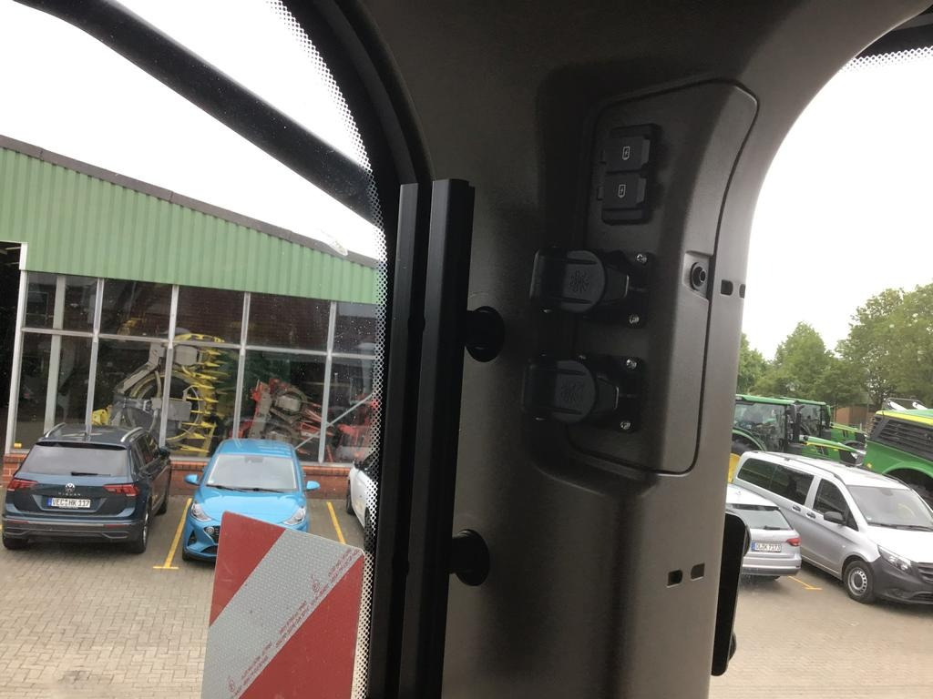 Farm tractor John Deere TRAKTOR 7R350: picture 11 Farm tractor John Deere TRAKTOR 7R350: picture 11