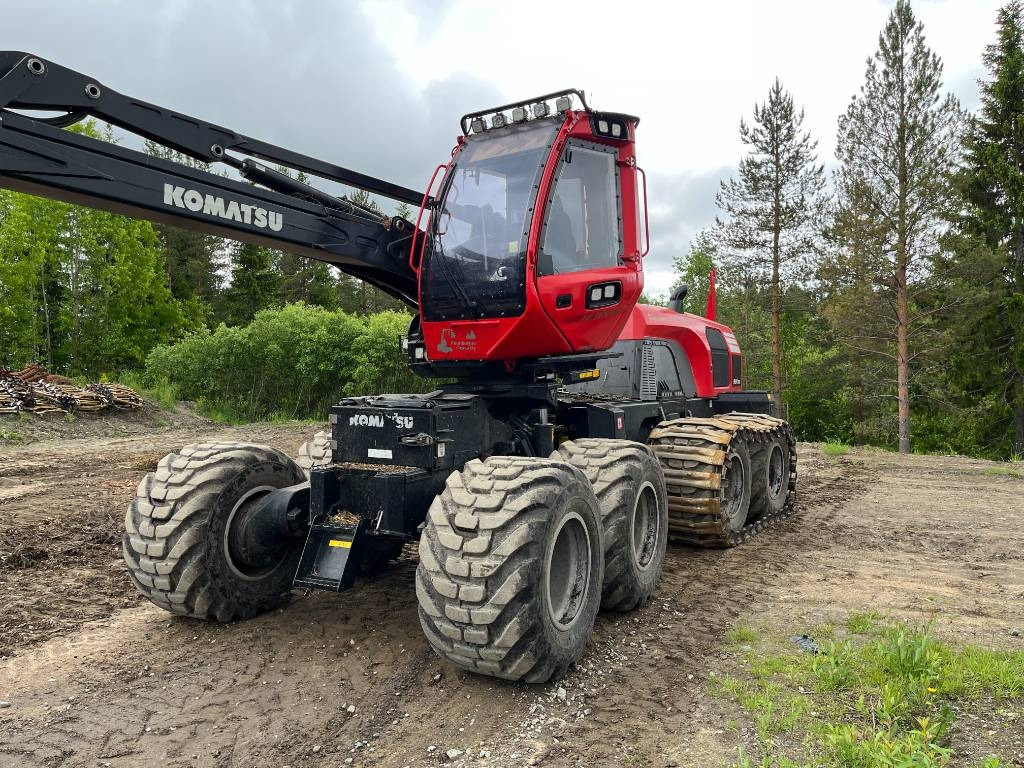 Forestry harvester Komatsu 901XC: picture 19
