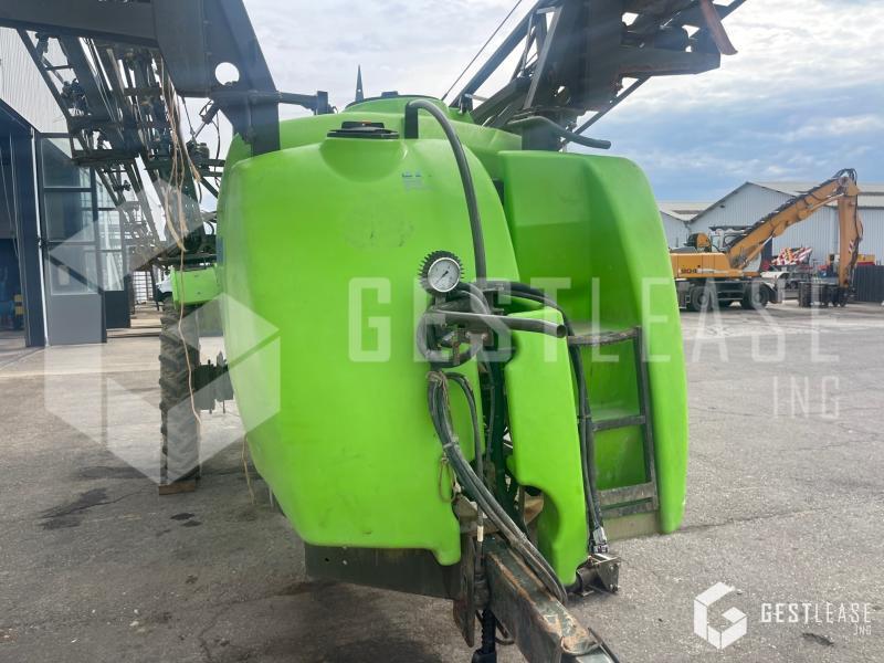 TECNOMA FORTIS 4200 - Trailed sprayer: picture 5 TECNOMA FORTIS 4200 - Trailed sprayer: picture 5