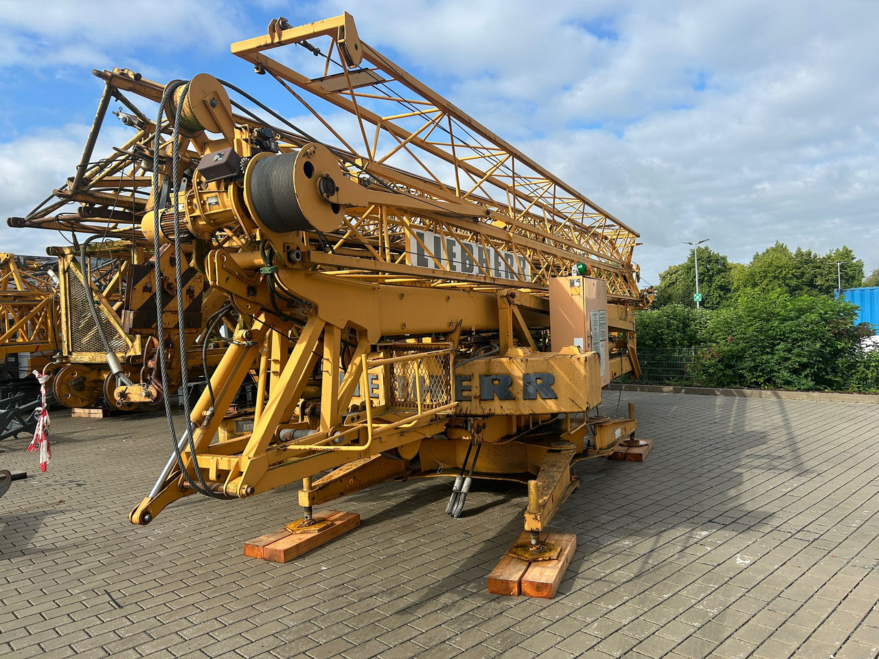 LIEBHERR 22SE - Tower crane: picture 1 LIEBHERR 22SE - Tower crane: picture 1