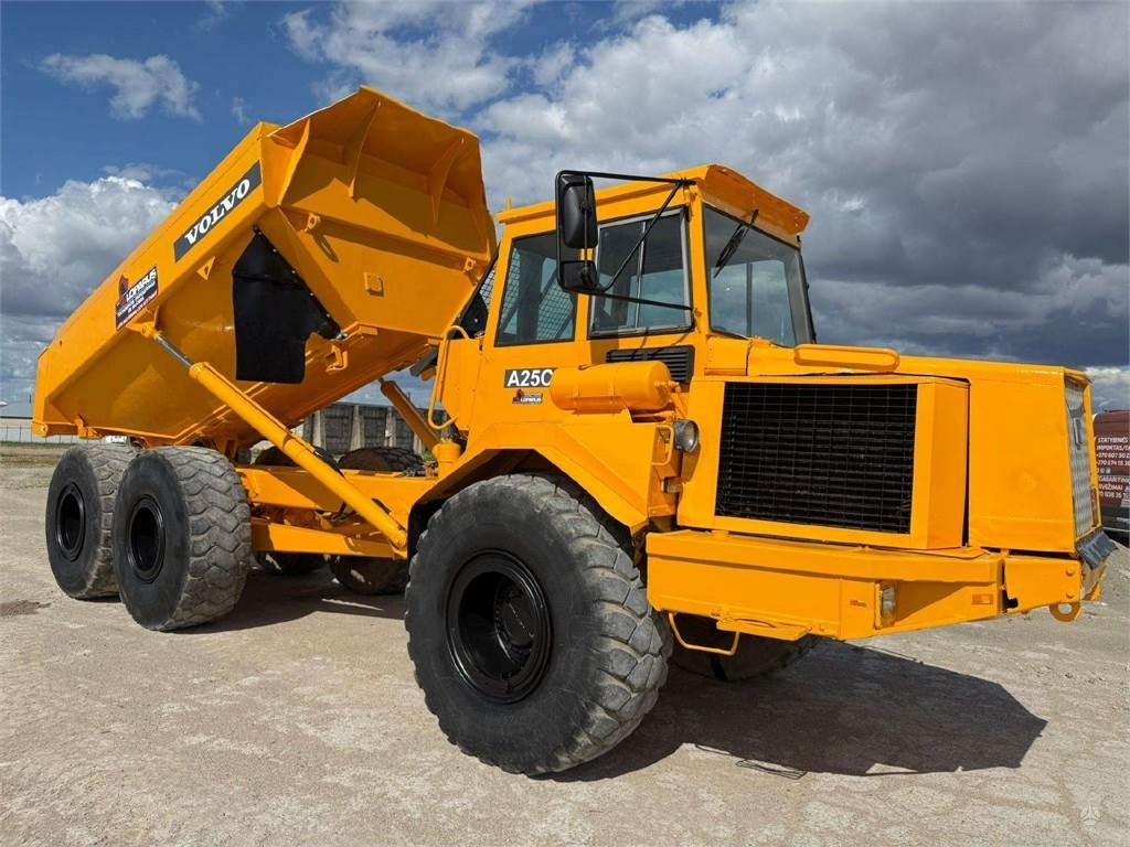 Volvo A25C  - Articulated dump truck: picture 1 Volvo A25C  - Articulated dump truck: picture 1