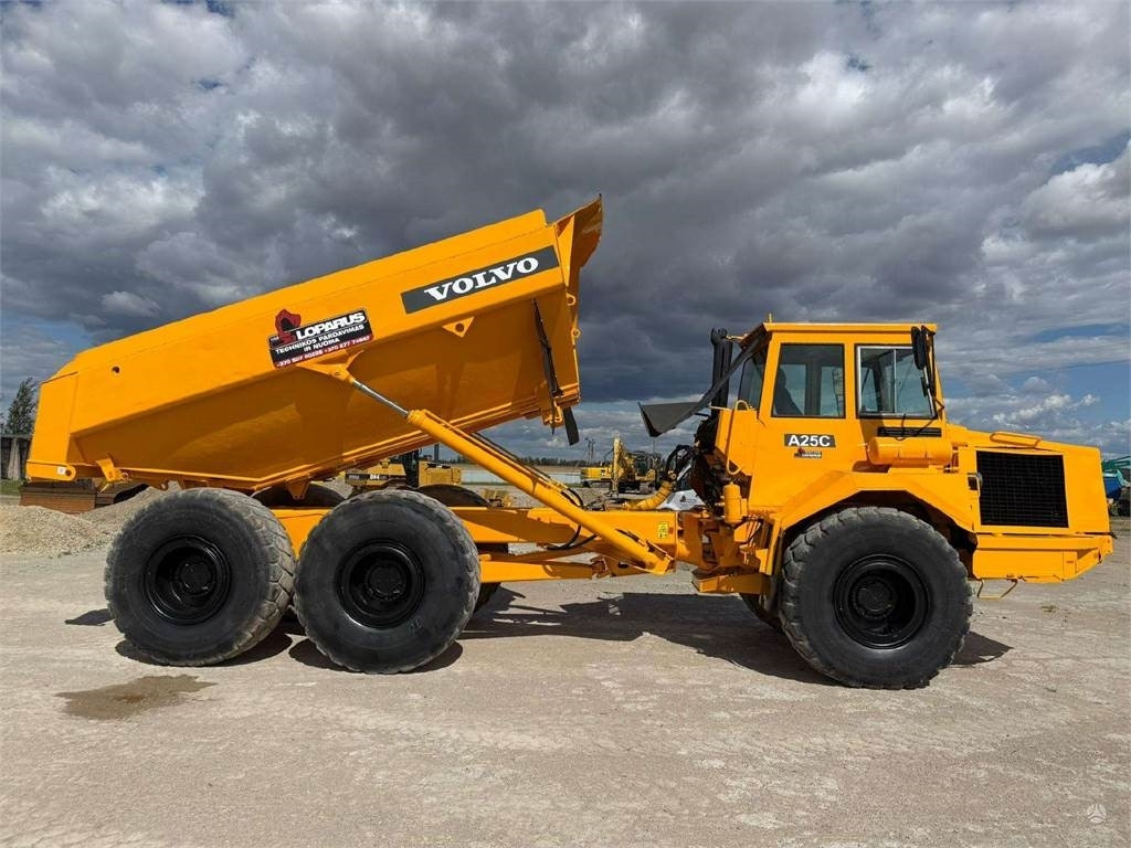 Volvo A25C  - Articulated dump truck: picture 2 Volvo A25C  - Articulated dump truck: picture 2