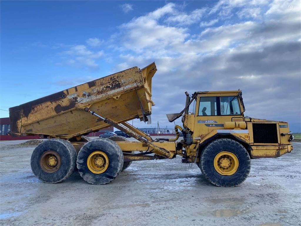 Volvo A25C , Nr.4 - Articulated dump truck: picture 2 Volvo A25C , Nr.4 - Articulated dump truck: picture 2