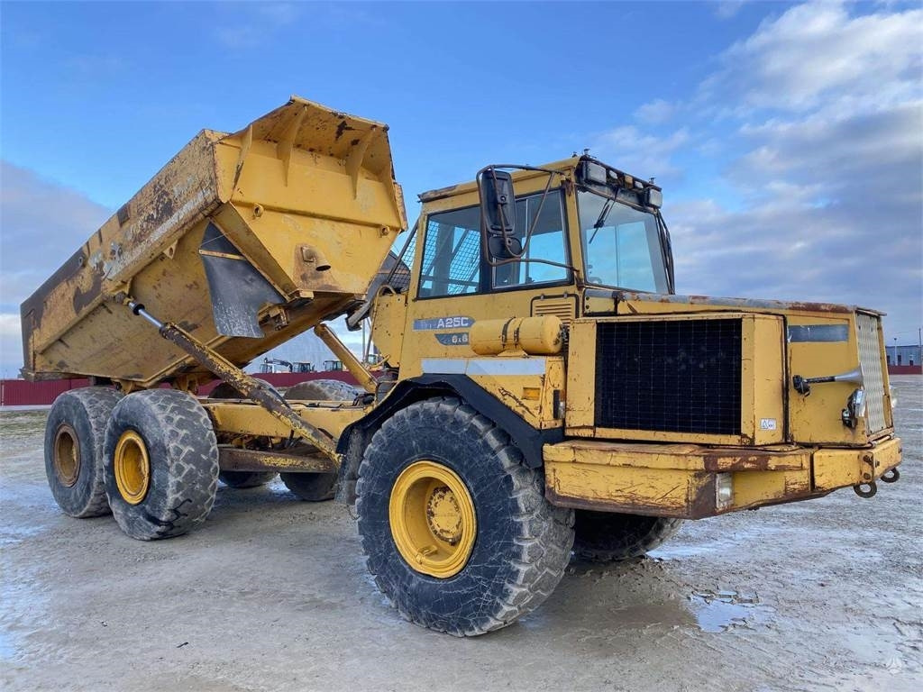 Volvo A25C , Nr.4 - Articulated dump truck: picture 1 Volvo A25C , Nr.4 - Articulated dump truck: picture 1