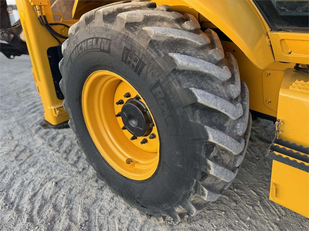 Backhoe loader Volvo BL 71: picture 20