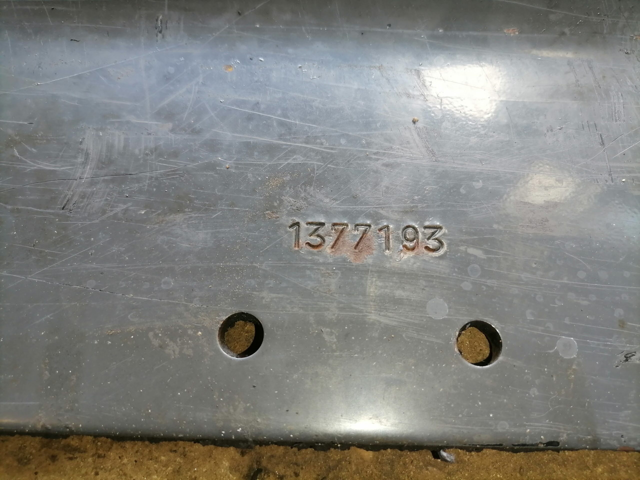 DAF Saddle plate 1377193 - Fifth wheel coupling for Truck: picture 4 DAF Saddle plate 1377193 - Fifth wheel coupling for Truck: picture 4