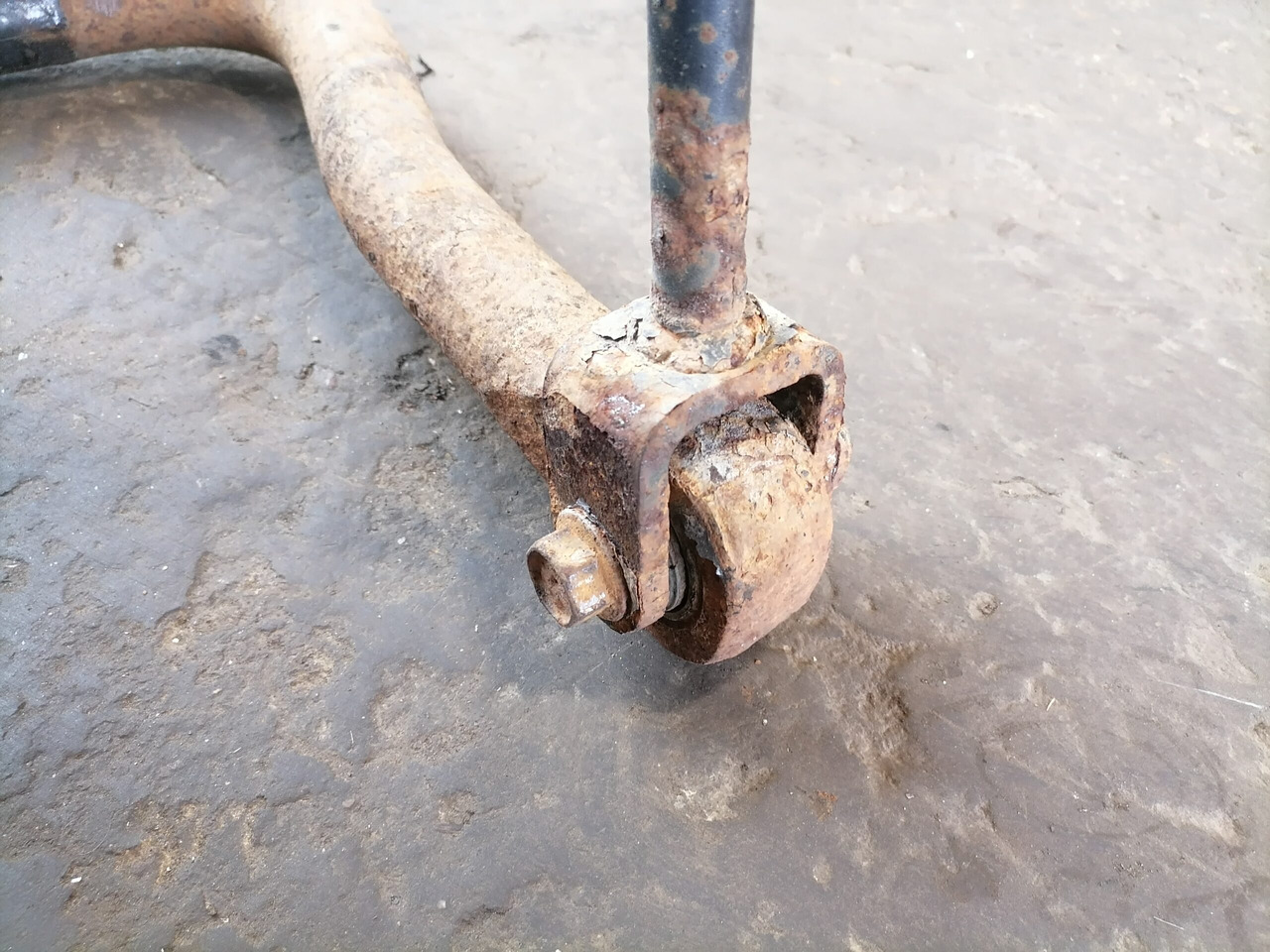 MAN Anti-roll bar 81437156074 - Anti-roll bar for Truck: picture 3 MAN Anti-roll bar 81437156074 - Anti-roll bar for Truck: picture 3