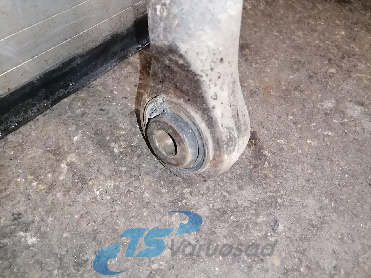 MAN Anti-roll bar 81437156116 - Anti-roll bar for Truck: picture 3 MAN Anti-roll bar 81437156116 - Anti-roll bar for Truck: picture 3