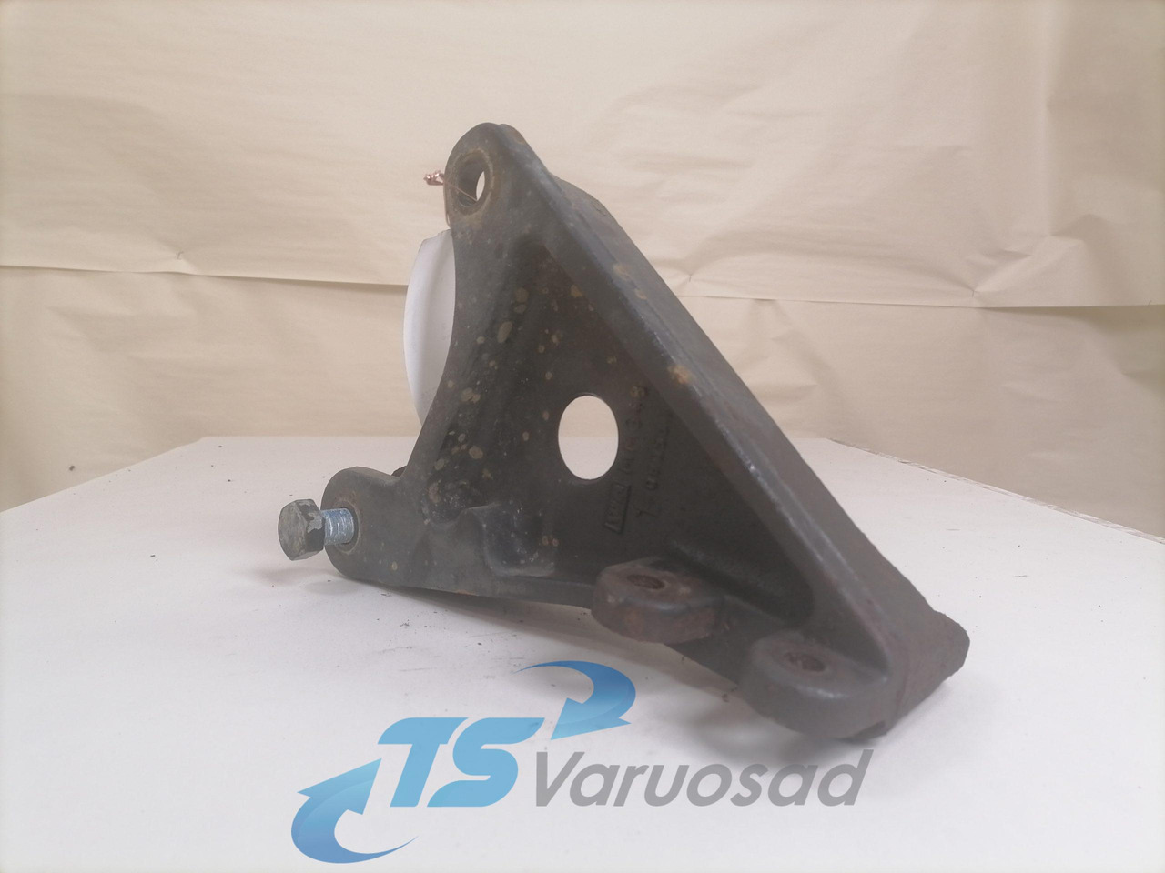 MAN Bummmmper bracket 81416503017 - Bumper for Truck: picture 3 MAN Bummmmper bracket 81416503017 - Bumper for Truck: picture 3