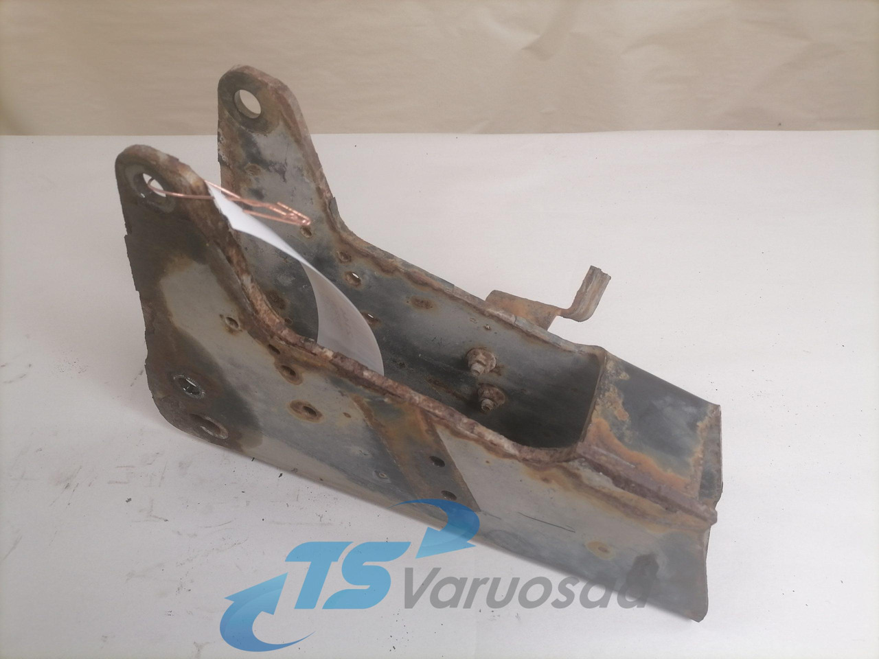 MAN Cab suspension carrier 81417200144 - Cab suspension for Truck: picture 1 MAN Cab suspension carrier 81417200144 - Cab suspension for Truck: picture 1