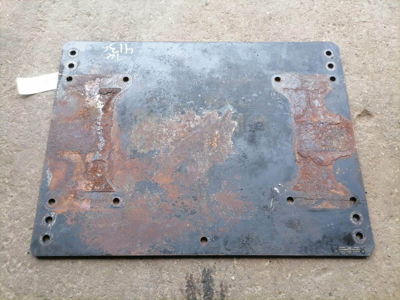 MAN Saddle plate 81427150036 - Fifth wheel coupling for Truck: picture 2 MAN Saddle plate 81427150036 - Fifth wheel coupling for Truck: picture 2