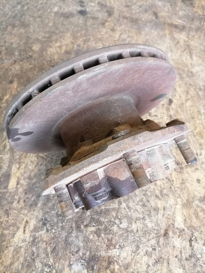MB Atego truck with wheel hub A9703560301 - Universal part for Truck: picture 3 MB Atego truck with wheel hub A9703560301 - Universal part for Truck: picture 3