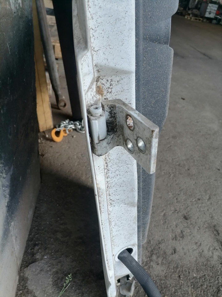 MB MB uks, parem A9737201805 - Door and parts for Truck: picture 3 MB MB uks, parem A9737201805 - Door and parts for Truck: picture 3