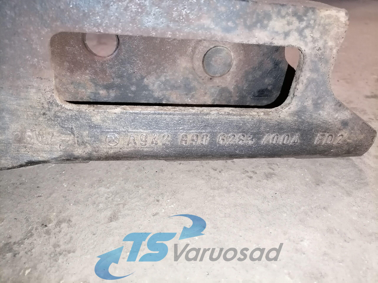 Mercedes-Benz Cab carrier A9428906283 - Cab suspension for Truck: picture 3 Mercedes-Benz Cab carrier A9428906283 - Cab suspension for Truck: picture 3