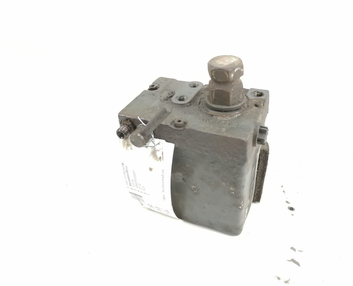 Mercedes-Benz Cab tilting pump A9605530001 - Cab suspension for Truck: picture 1 Mercedes-Benz Cab tilting pump A9605530001 - Cab suspension for Truck: picture 1