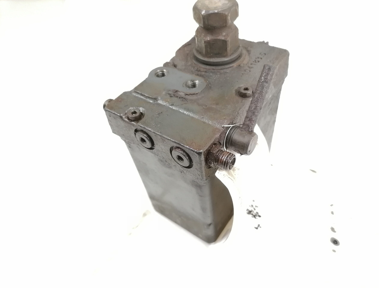 Mercedes-Benz Cab tilting pump A9605530001 - Cab suspension for Truck: picture 4 Mercedes-Benz Cab tilting pump A9605530001 - Cab suspension for Truck: picture 4