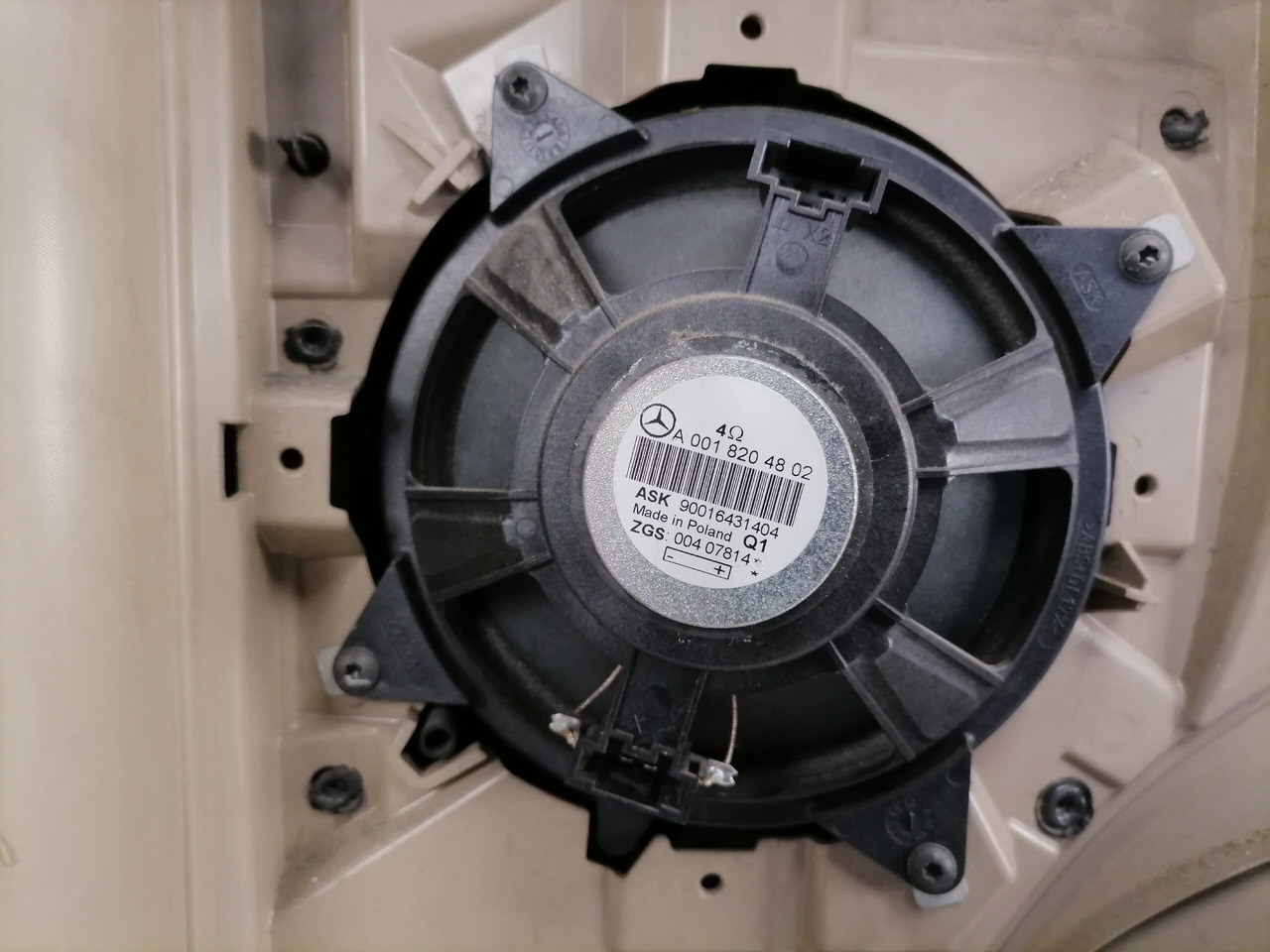 Mercedes-Benz Door trim panel A9607272471 - Door and parts for Truck: picture 3 Mercedes-Benz Door trim panel A9607272471 - Door and parts for Truck: picture 3