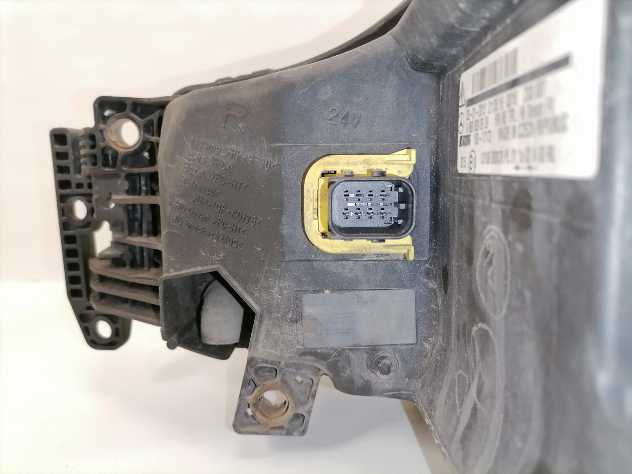 Mercedes-Benz Esituli, xenon A9608200939 - Lights/ Lighting for Truck: picture 4 Mercedes-Benz Esituli, xenon A9608200939 - Lights/ Lighting for Truck: picture 4