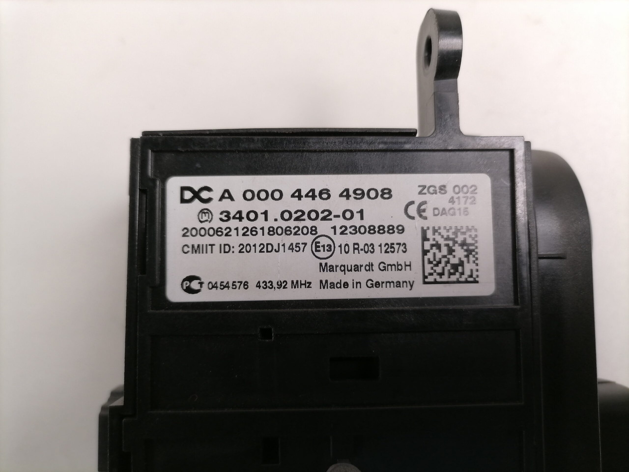 Mercedes-Benz Ignition lock A0004464908 - Door and parts for Truck: picture 3 Mercedes-Benz Ignition lock A0004464908 - Door and parts for Truck: picture 3