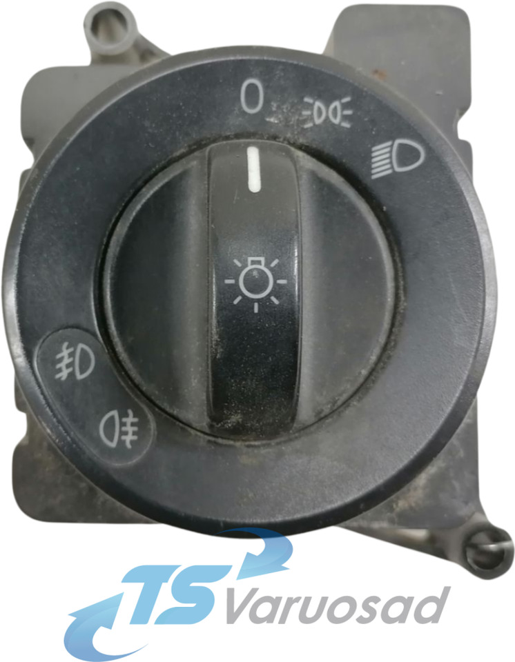 Mercedes-Benz Lüliti, esituled A9435450904 - Cab for Truck: picture 1 Mercedes-Benz Lüliti, esituled A9435450904 - Cab for Truck: picture 1