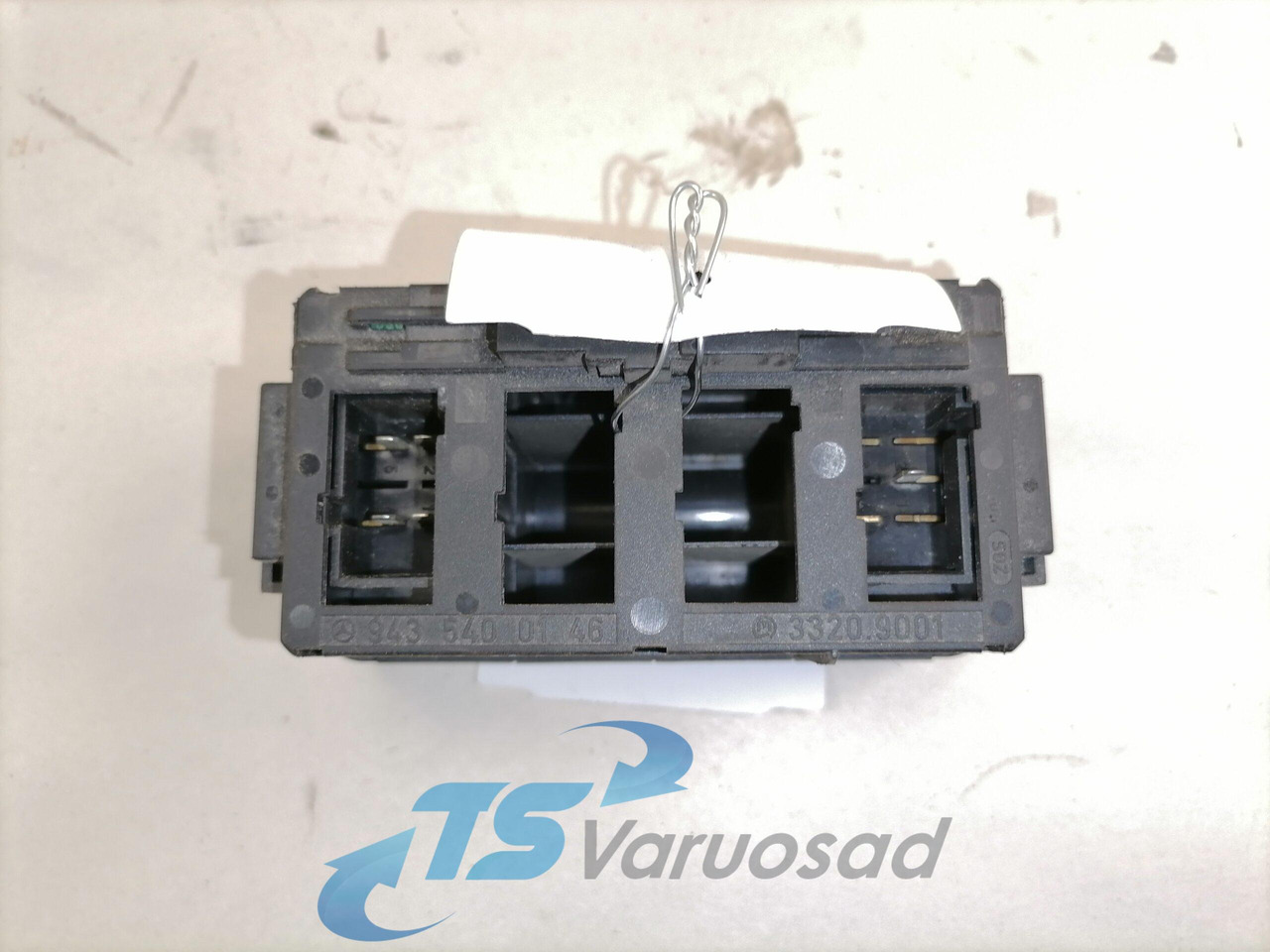 Mercedes-Benz Lülitite moodul 9435400146 - Cab for Truck: picture 2 Mercedes-Benz Lülitite moodul 9435400146 - Cab for Truck: picture 2