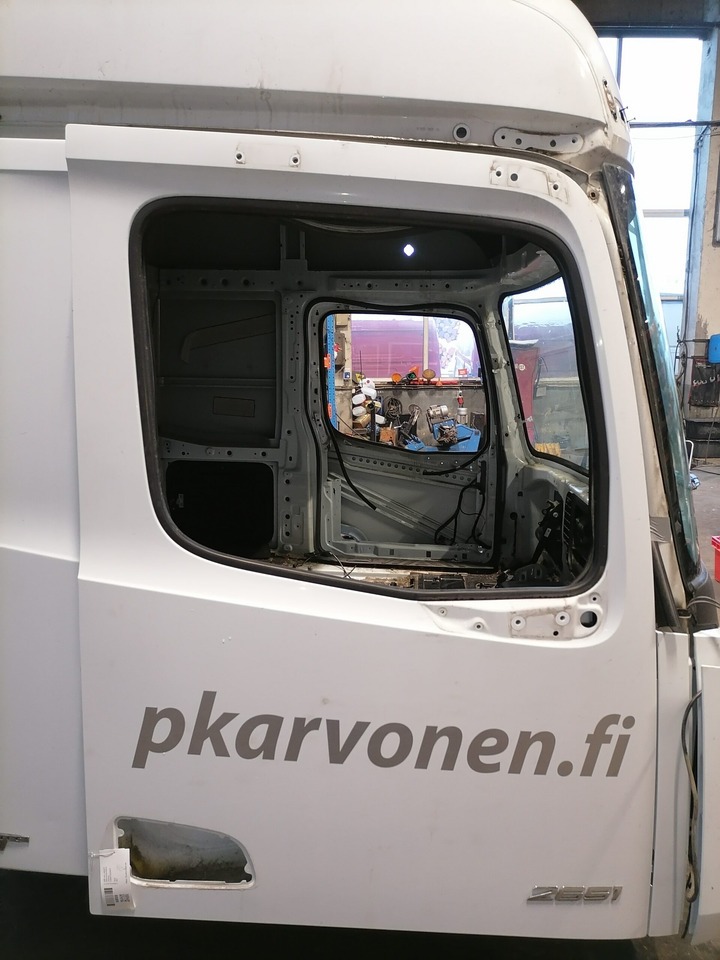 Mercedes-Benz MB uks, parem A9607202403 - Door and parts for Truck: picture 1 Mercedes-Benz MB uks, parem A9607202403 - Door and parts for Truck: picture 1
