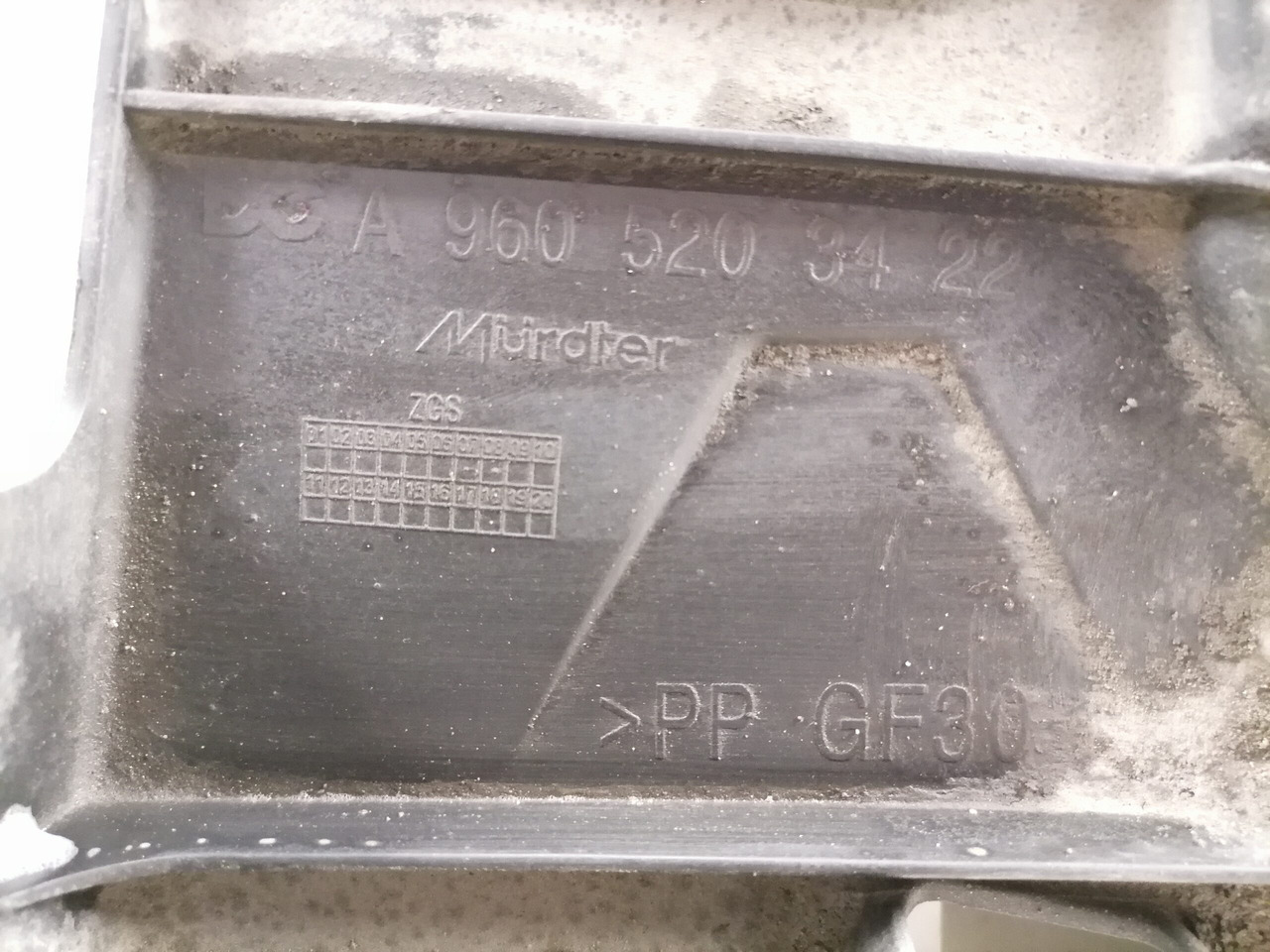 Mercedes-Benz Mürasummuti A9605203422 - Universal part for Truck: picture 3 Mercedes-Benz Mürasummuti A9605203422 - Universal part for Truck: picture 3