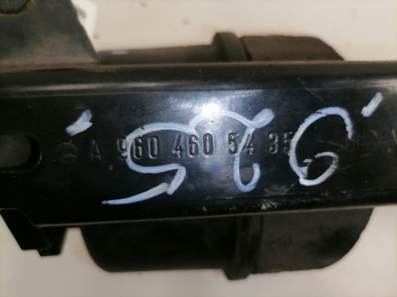 Mercedes-Benz Roolisüsteemi õlimahuti A0004668502 - Steering hose for Truck: picture 5 Mercedes-Benz Roolisüsteemi õlimahuti A0004668502 - Steering hose for Truck: picture 5