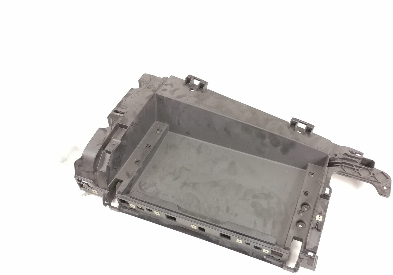 Mercedes-Benz Salongi plastik A9606801054 - Universal part for Truck: picture 1 Mercedes-Benz Salongi plastik A9606801054 - Universal part for Truck: picture 1