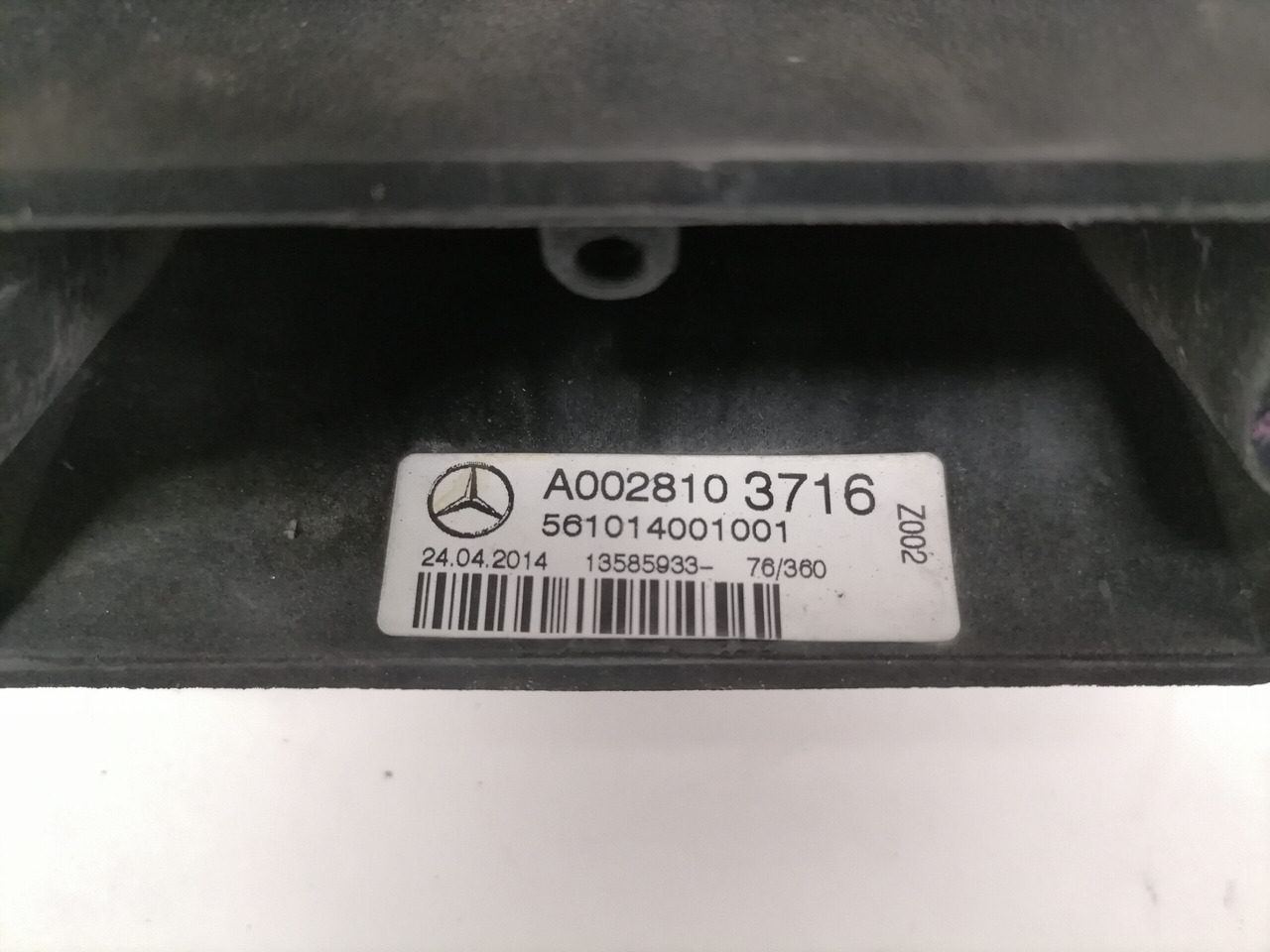 Mercedes-Benz Wheel mirror A0028103716 - Rear view mirror for Truck: picture 3 Mercedes-Benz Wheel mirror A0028103716 - Rear view mirror for Truck: picture 3