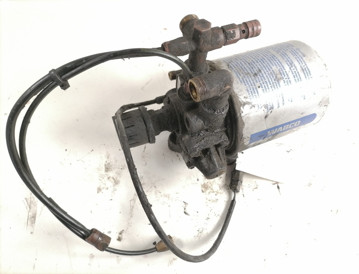 Scania Air dryer 1532140 - Brake valve for Truck: picture 2 Scania Air dryer 1532140 - Brake valve for Truck: picture 2