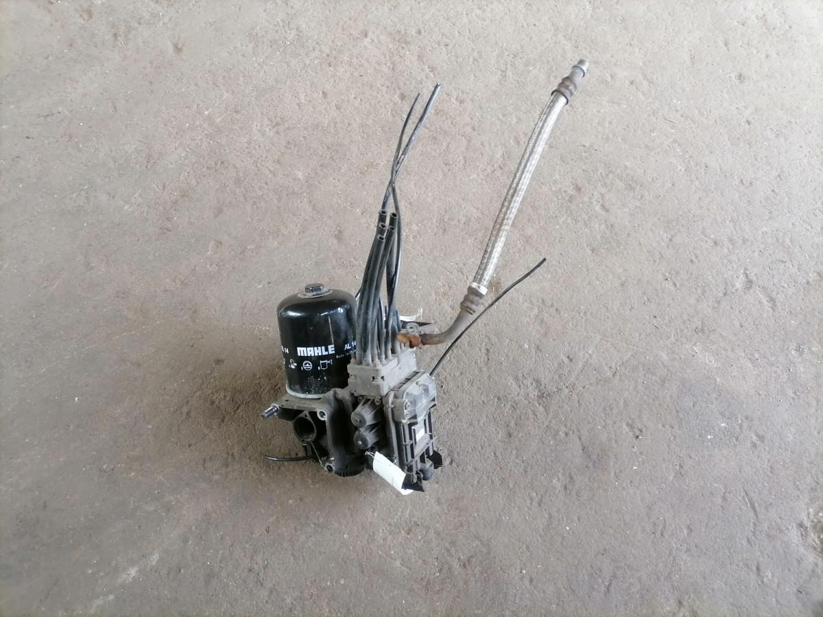 Scania Air dryer 2308777 - Brake valve for Truck: picture 2 Scania Air dryer 2308777 - Brake valve for Truck: picture 2