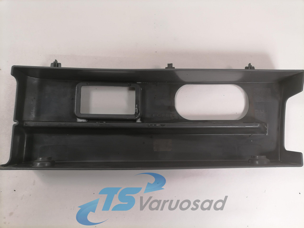 Scania Astmelaua plastik kate, keskmine parem 1501343 - Footstep for Truck: picture 4 Scania Astmelaua plastik kate, keskmine parem 1501343 - Footstep for Truck: picture 4
