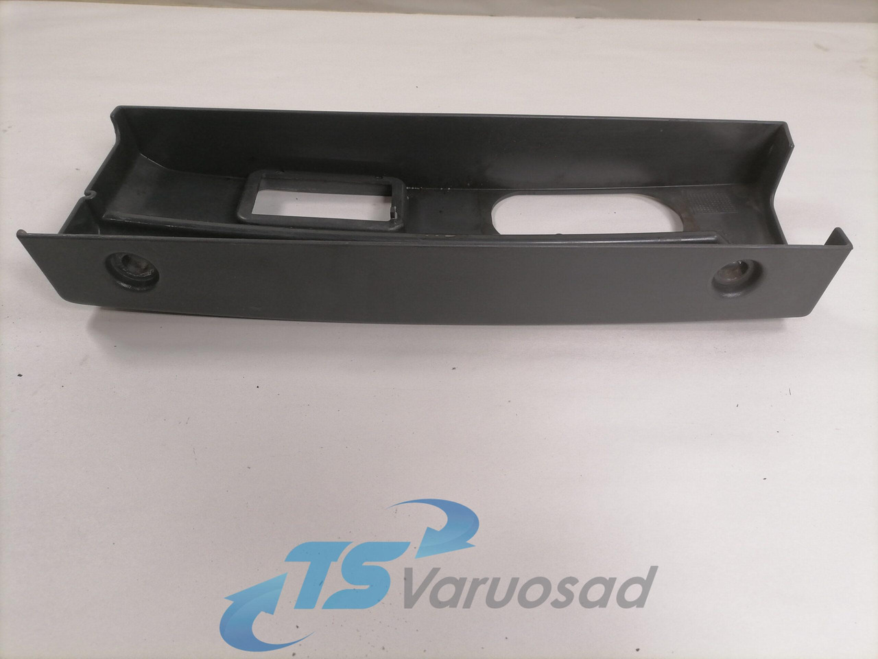 Scania Astmelaua plastik kate, keskmine parem 1501343 - Footstep for Truck: picture 5 Scania Astmelaua plastik kate, keskmine parem 1501343 - Footstep for Truck: picture 5